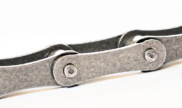 Double pitch roller chains